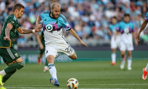 Loons come back to beat Portland Timbers 2-1