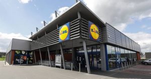 Lidl increases pay to match Aldi in battle for staff