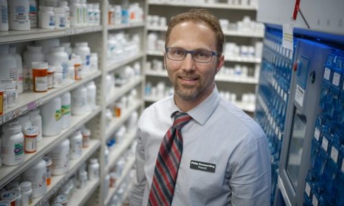 Nearly 400 independent pharmacies have closed in Minnesota since 1996. Why?