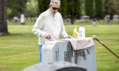 One by one, a 94-year-old Bemidji veteran is cleaning Minnesota’s headstones