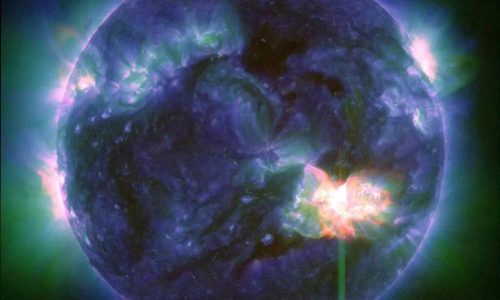 Strong solar storm could disrupt communications and produce northern lights in US
