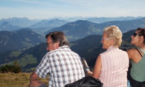 Why adult children are finding benefits to traveling with their parents