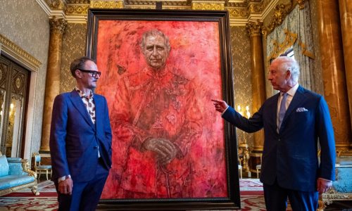 King Charles’ new portrait elicits interesting reactions: ‘Looks like he’s bathing in blood’