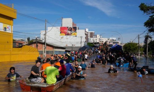 Flooding forecast to worsen in Brazil’s south, where often only the poor remain