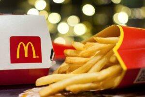 McDonald’s Faces Profit Disappointment Amidst Cost-Conscious Consumers and Middle East Conflict