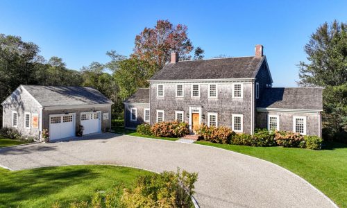 Hot Property: Caping for a Sandwich Colonial