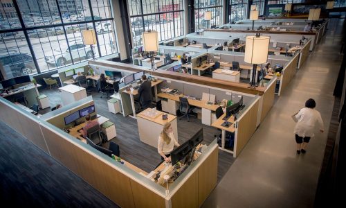Bye-bye cubicles and corner offices: Reserving a desk for the day is new work trend