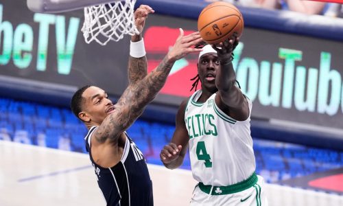 Celtics have rare off-night, drop Game 4 by 38 points