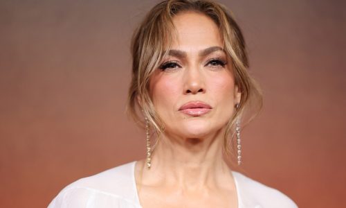 Jennifer Lopez vacationing in Italy without Ben Affleck amid divorce rumors
