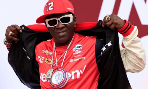 Flavor Flav tries to save Red Lobster by ordering everything on the menu