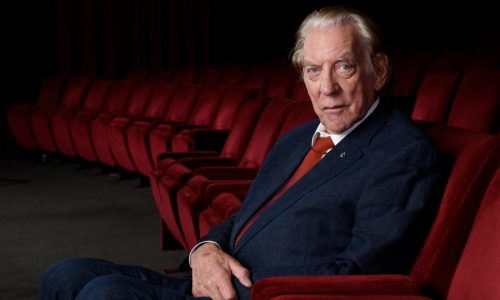 Donald Sutherland, the towering actor whose career spanned ‘M.A.S.H.’ to ‘Hunger Games,’ dies at 88