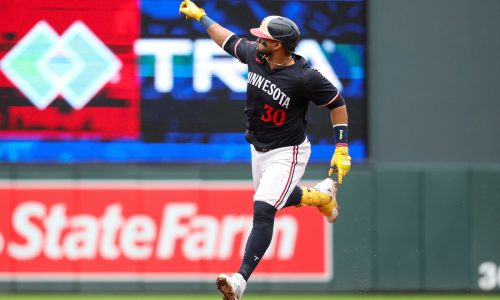 Mr. 2,000: Carlos Santana reaches milestone 2,000 games played