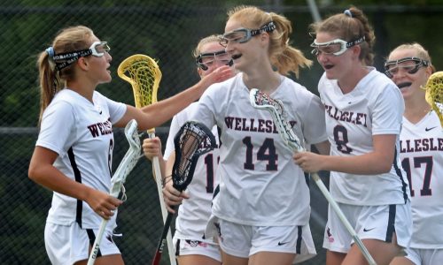 Tara Battaglino puts on show with 10 goals as Wellesley tops Andover