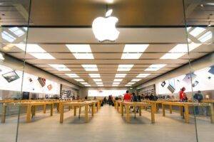 Apple Scraps Pay Later Loan Scheme in Shift to Third-Party Lenders