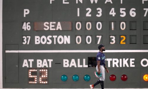 Red Sox knock Mariners ace out of game in explosive 14-run rout