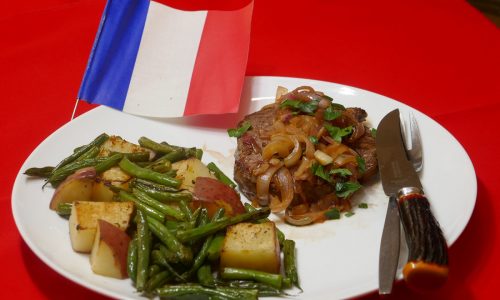 Quick Fix: Steak with Shallot Sauce (Steak aux Eschalot) with Potatoes and French Green Beans