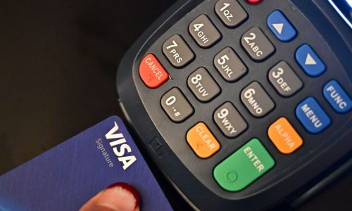 Kefauver: Visa, Mastercard can afford swipe fee reform