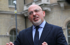 Nadhim Zahawi plans £600 million bid for Telegraph titles