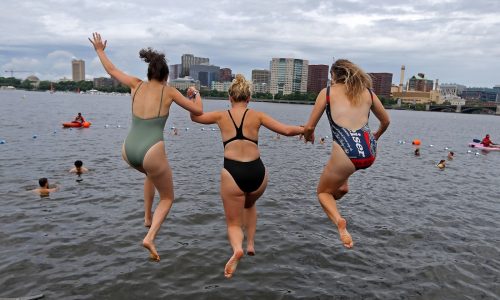 Scorching summer heat expected to return to Boston, National Weather Service warns (Photos)