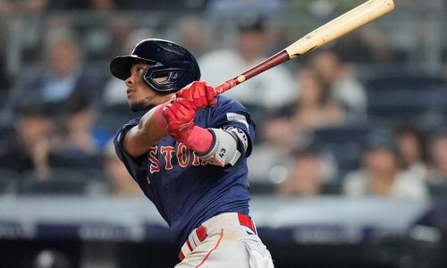 Yoshida’s game-tying HR powers extra-inning Red Sox comeback over Yankees