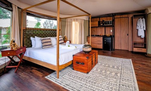 You can pretend you’re on an African safari at this new glamping resort in New Jersey