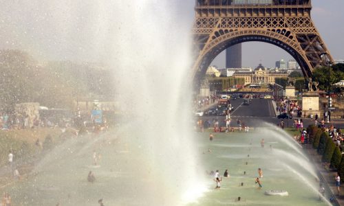 Summer heat waves are hitting Europe. Here’s how to handle them