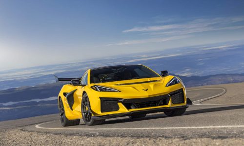 2025 Chevy Corvette ZR1 Debuts With Powerful Twin-Turbo LT7 Engine, ZTK Package & Split Rear Window