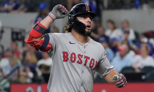 Wilyer Abreu homers twice as Red Sox beat Rangers to clinch series