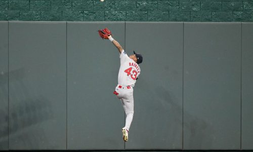 Ceddanne Rafaela makes absurd catch in crucial Red Sox win over Royals