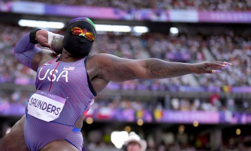 Raven Saunders, the masked shot putter who won silver in Tokyo, qualifies for final