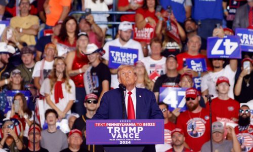 Trump zigzags between economic remarks and personal insults at rally in critical Pennsylvania