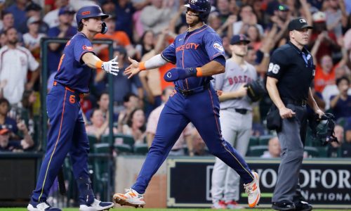 Red Sox blow another late lead, lose to Astros on walk-off home run