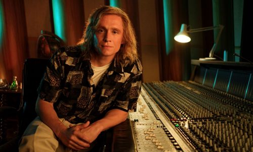 ‘Girl You Know It’s True’ captures sad music saga