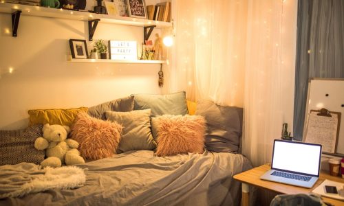 Stylish ways to transform a dorm room