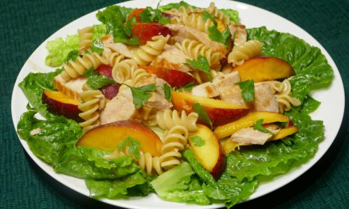 A supper salad that’s just peachy