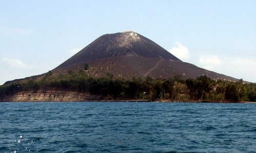 Today in History: August 27, Krakatoa erupts, causing tsunamis