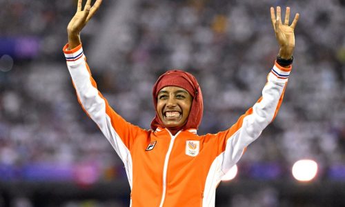 Sifan Hassan wins Olympic marathon, makes statements on and off the road