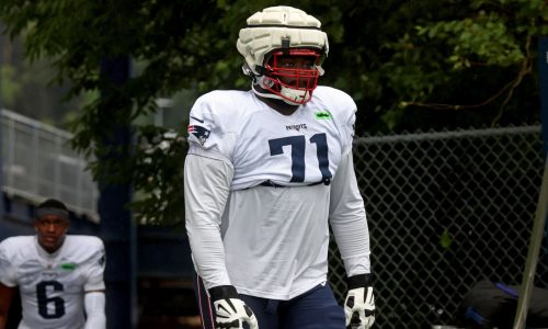 Patriots switch positions along offensive line in first-team grouping