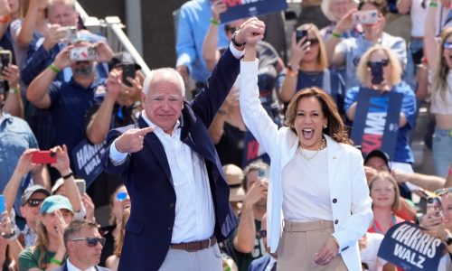 At Wisconsin rally, Democrats laud ‘folksy’ Tim Walz, hope his record will impress those in other states