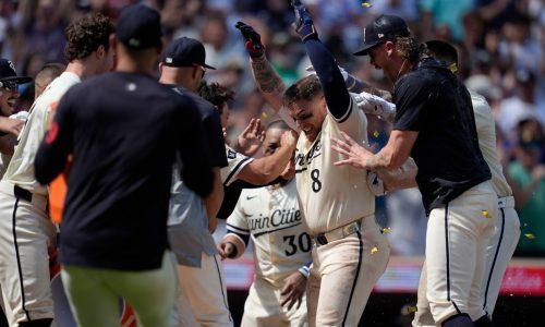 Celebrations abound for hot-hitting Twins catcher Christian Vázquez