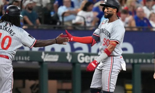 Willi Castro delivers key hit in eighth inning as Twins rally past Rangers