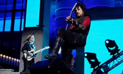 Grandstand review: Motley Crue’s soggy show sunk even further by vocalist Vince Neil