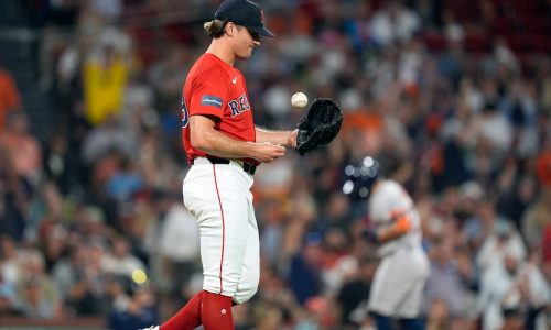 Red Sox offense falters, bullpen blows late lead in loss to Astros