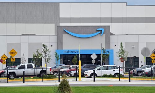 Amazon to build second warehouse in Woodbury