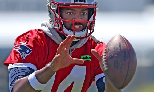 Jacoby Brissett still considers himself Patriots starting QB despite Jerod Mayo’s message