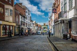 Sainsbury’s boss and retail union warn 17,000 shops face closure without business rates reform