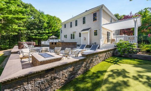 Hot Property: Inside or out, Mashpee beauty exudes warmth