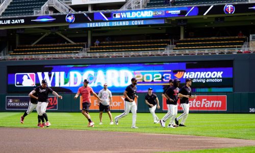 Twins still in playoff picture, but odds worsening with six games left