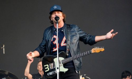 Pearl Jam makes the scene at Fenway show