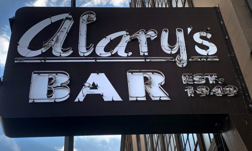 Alary’s Bar downtown partners with Petey’s Texas Bar B Que to provide meaty menu